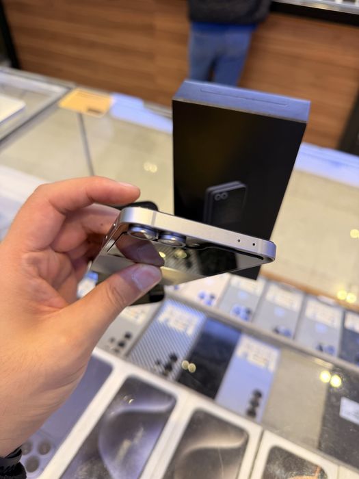 Samsung Flip 6 Vietnam