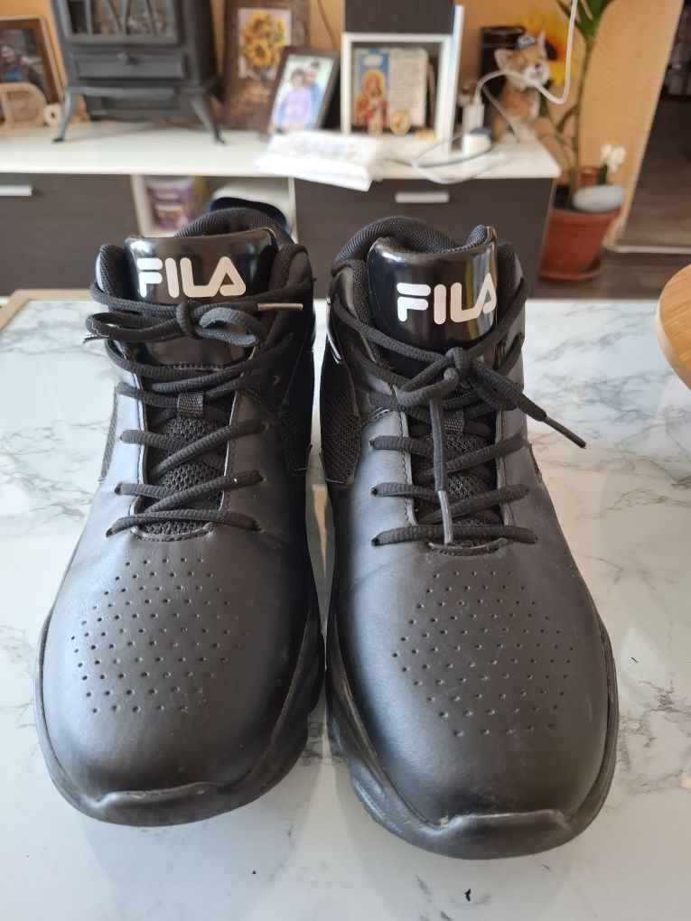 Обувки Fila номер 40