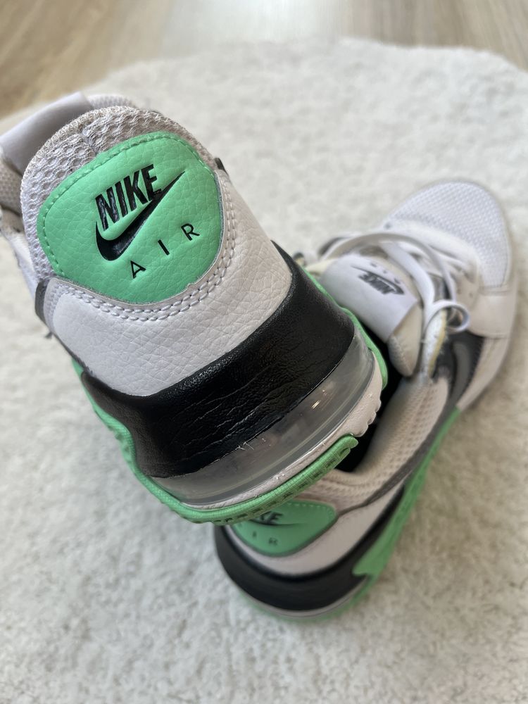 Nike air max дамски маратонки (38) номер