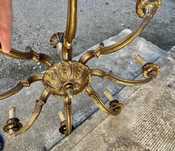 Candelabru vechi din bronz masiv cu 8 brațe – stil clasic/antic