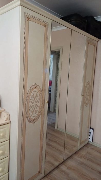 Спальный гарнитур