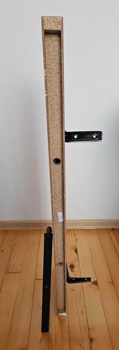 рафтове за стена 2 бр.