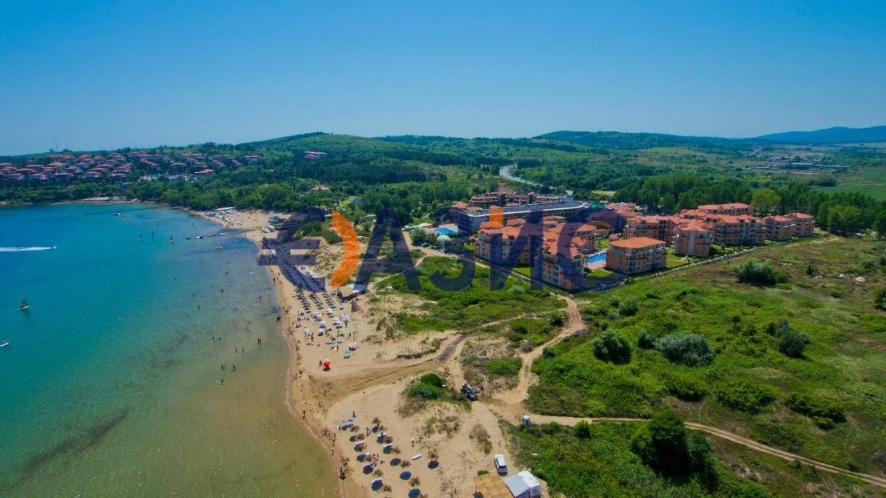Просторен апартамент с 1 спалня в комплекс "Хасиенда Бийч", Созопол,