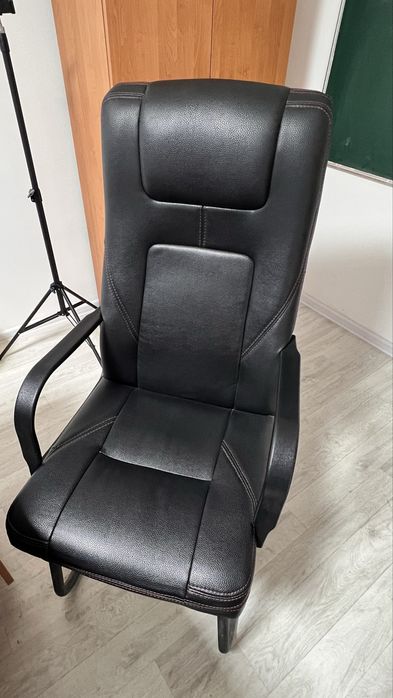 Продаю кресло для офиса