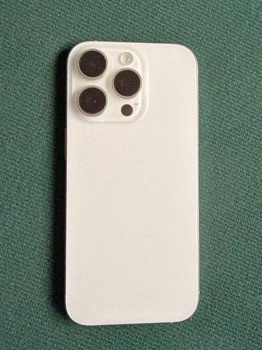 Iphone 16 pro Desert Titanium