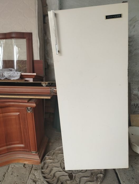 Продаю холодильник