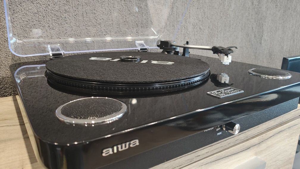 Грамофон Aiwa GBTUR-120BK