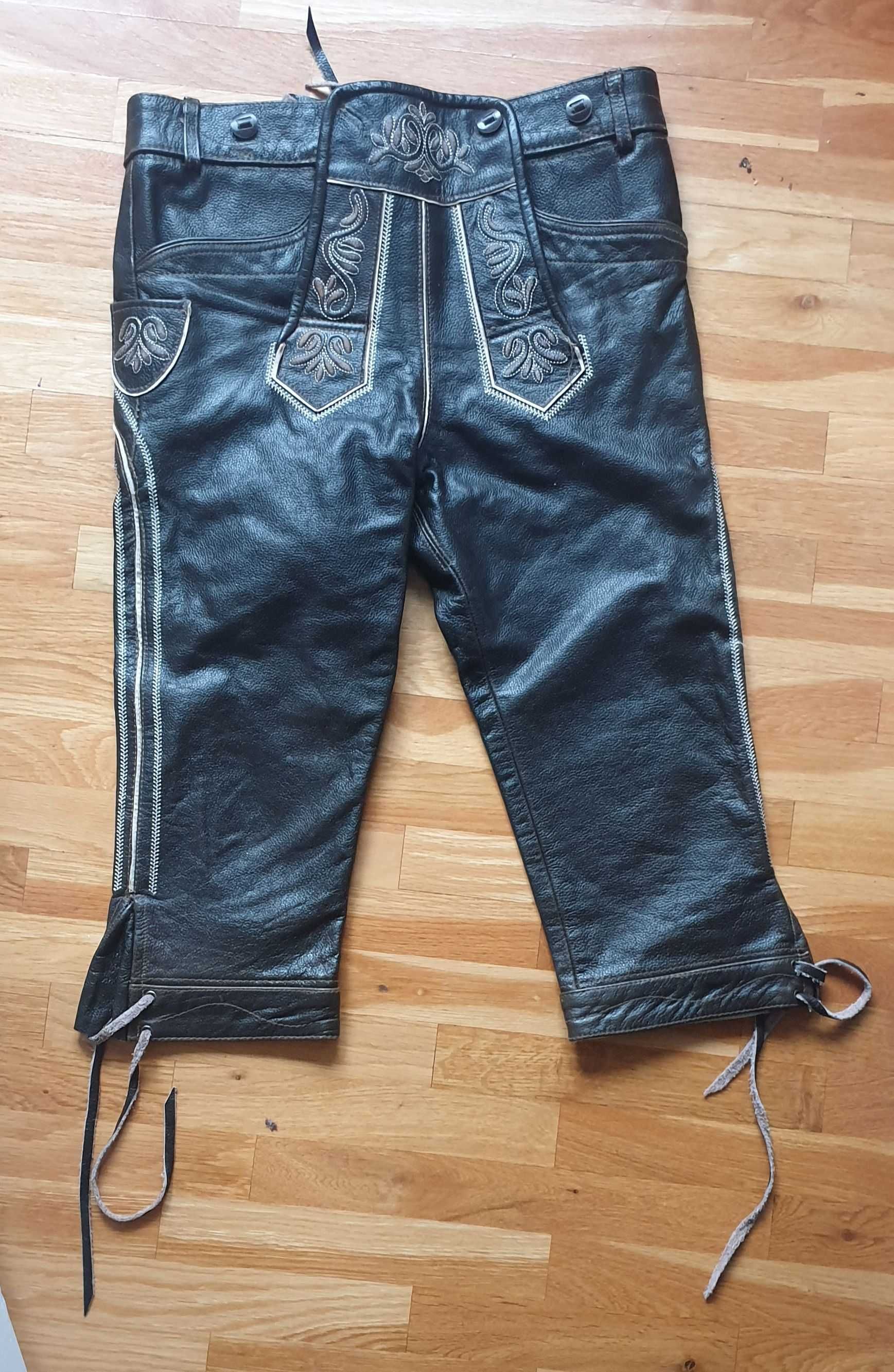 Pantaloni scurti bavarezi din piele naturala marimea 44 Edelnice