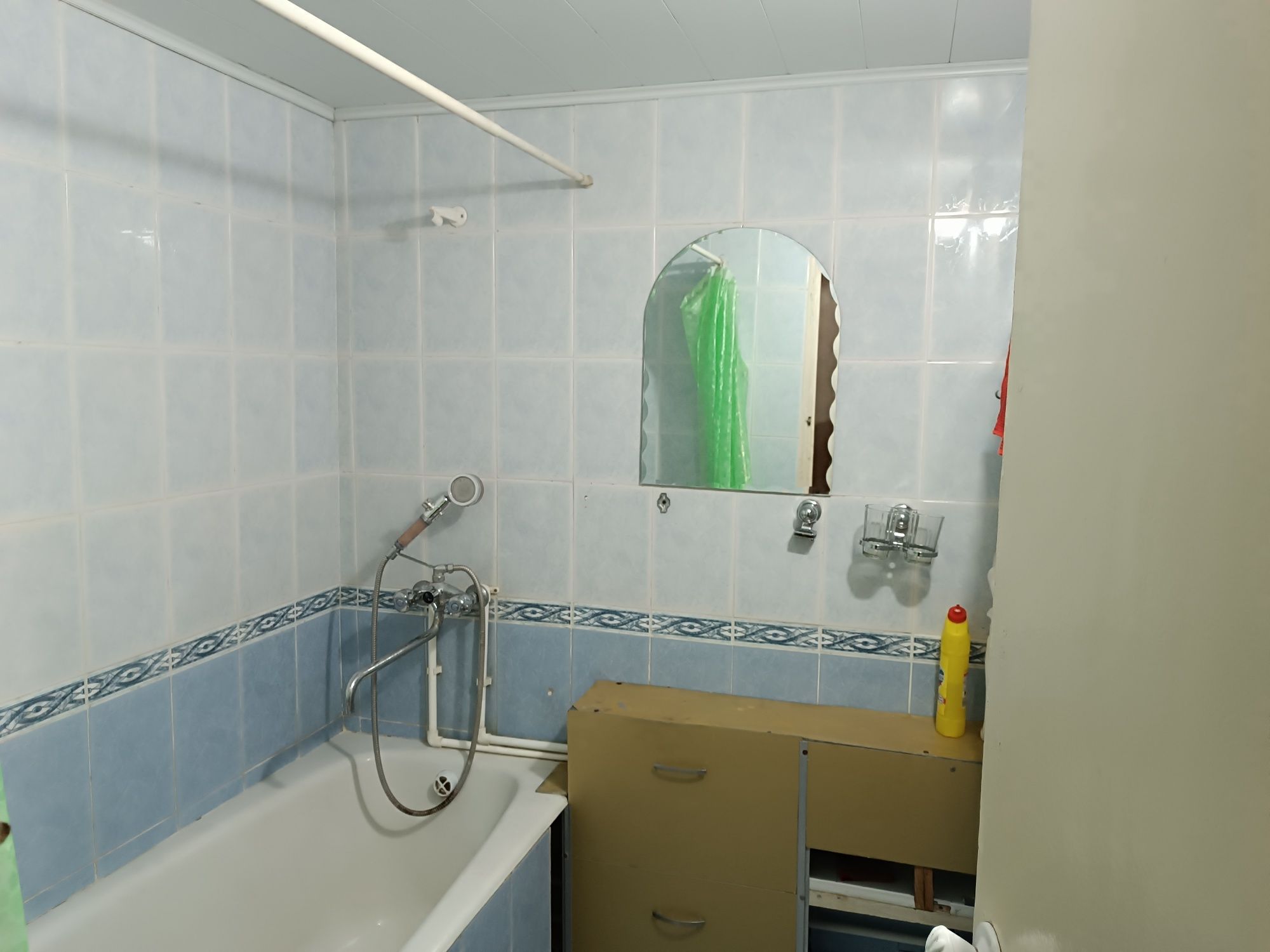 Продаётся квартира. Сергели 3 ярмарка метро 4/4/5.