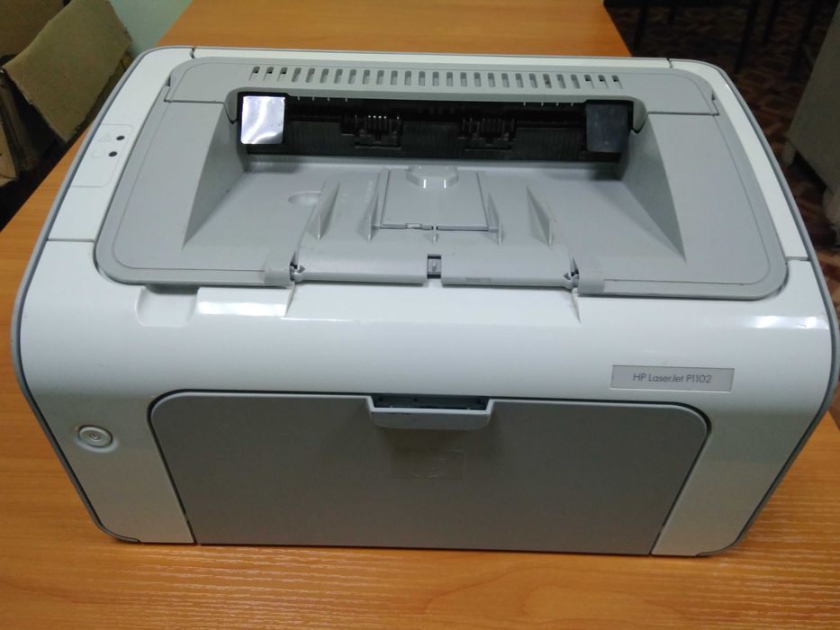 Лазерный принтер HP 1102s