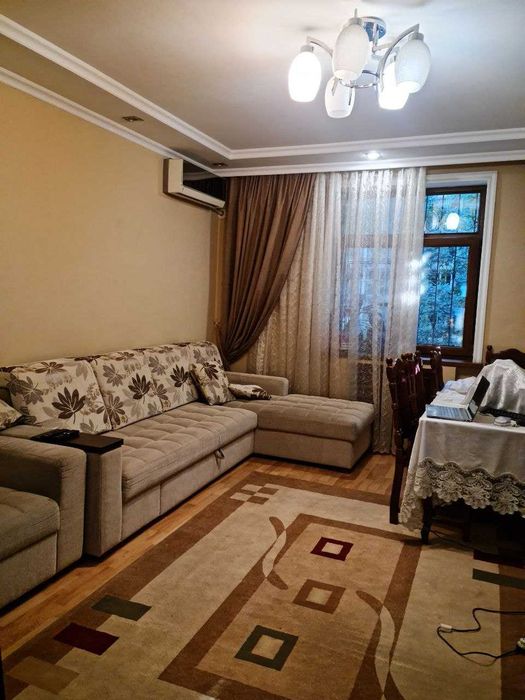 3 х комнатная квартира на 2 м этаже в аренду ориентир метро Минор