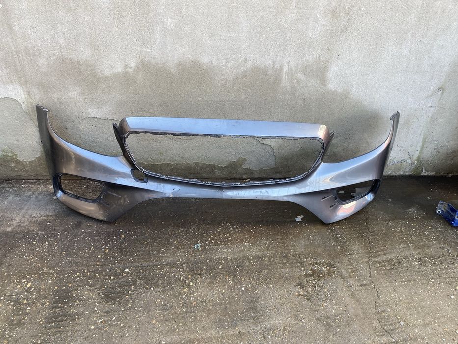 Bara fata Mercedes Benz E Class W213 AMG