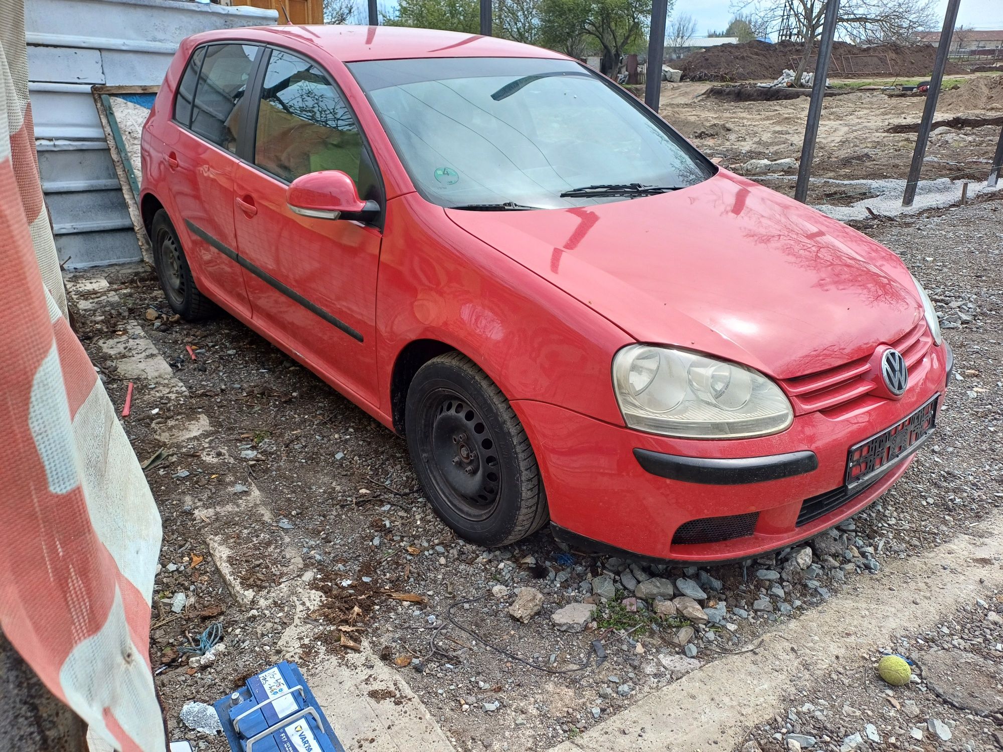 Dezmembrez Vw Golf 5 Benzină 1.4