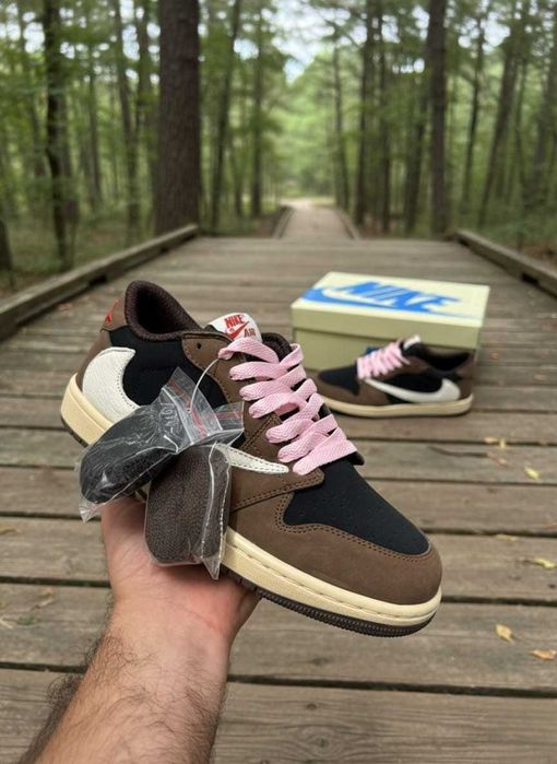 Nike Jordan 1 Low Travis Scott - FULL Box