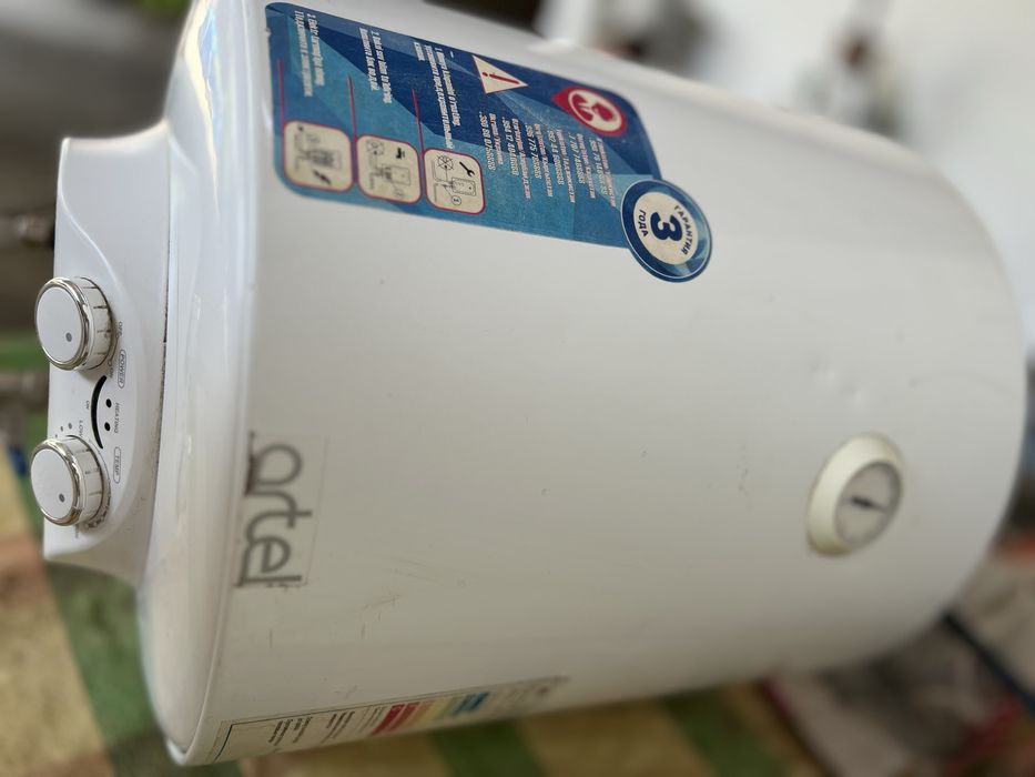 Водонагреватель Artel в отл состоянии