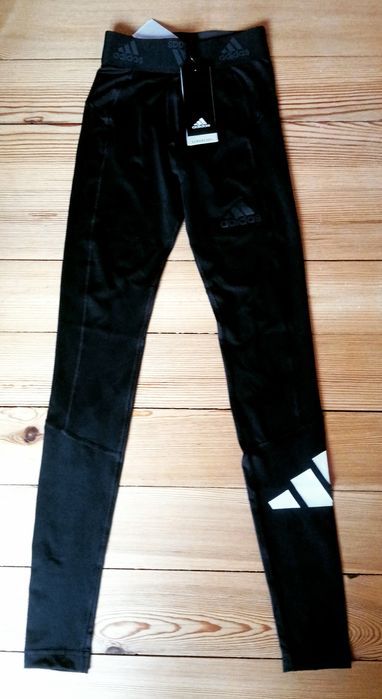 Ски екип и др. качествени дрешки р-р 140см./10г.