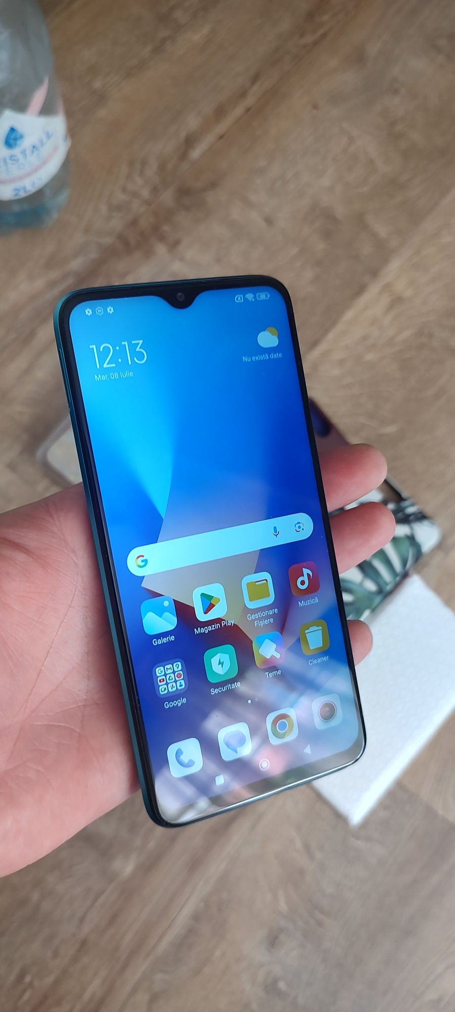 Vând iPhone 8 plus , utilizat CITIȚI ANUNȚUL