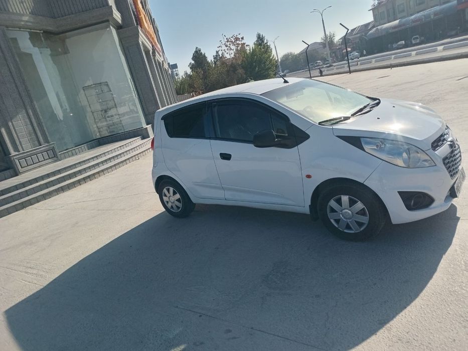 Spark 2011 sotiladi.