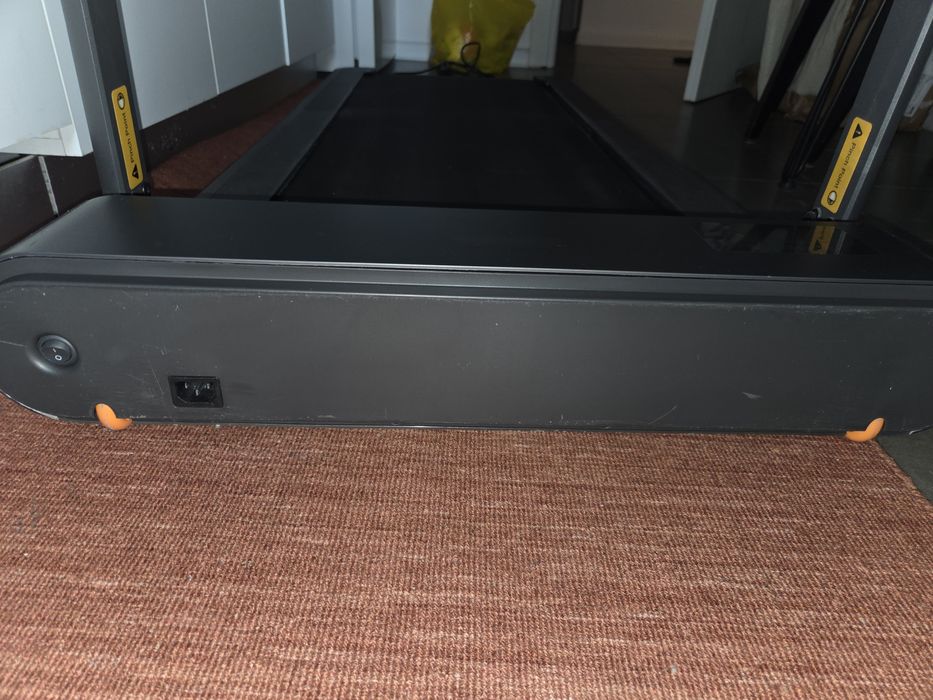 Banda de alergat pliabilă KingSmith WalkingPad R1 Pro (Negru/Argintiu)