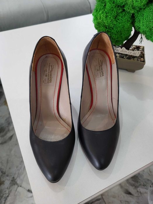 Pantofi piele naturala Corvaris Marimea 35 Negru si Rosu