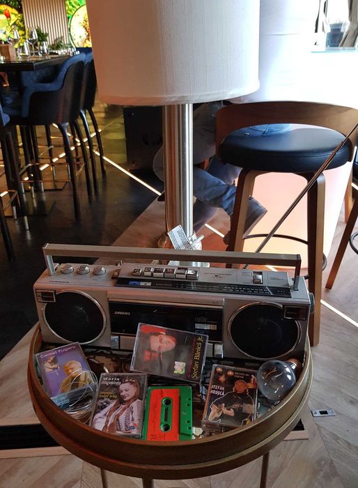 Eveniment Retro Vintage Oldies TV Setup 80s 90s Video LAN Party Gaming