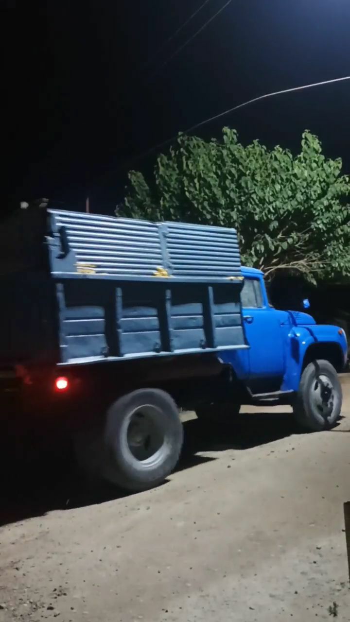 Zil 130 sotiladi