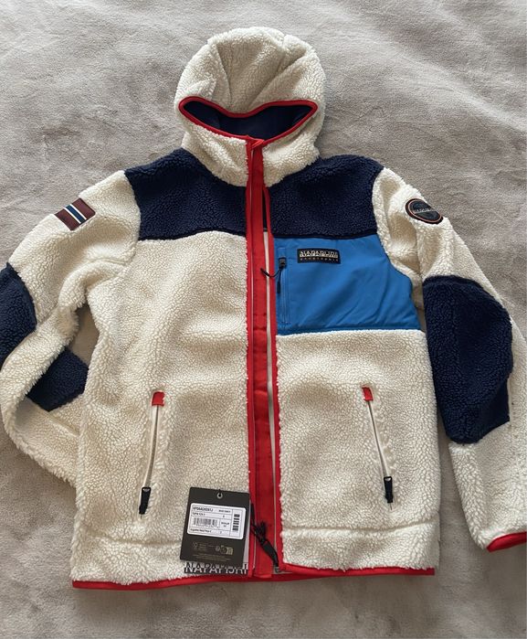 Jacheta Napapijri, produs nou