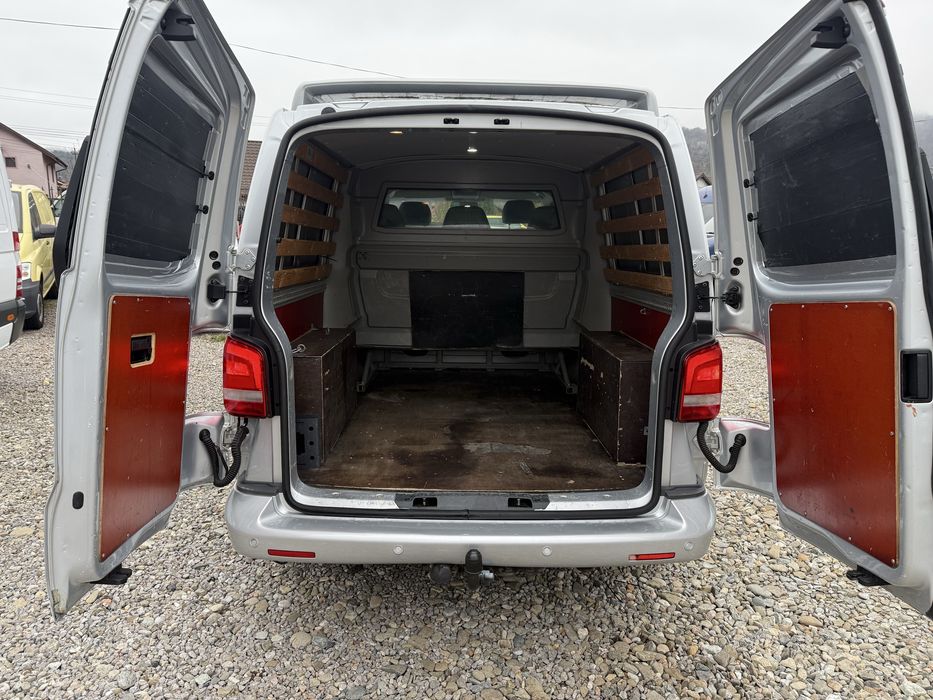Vw transporter t5 mixt cu 5 locuri si marfa