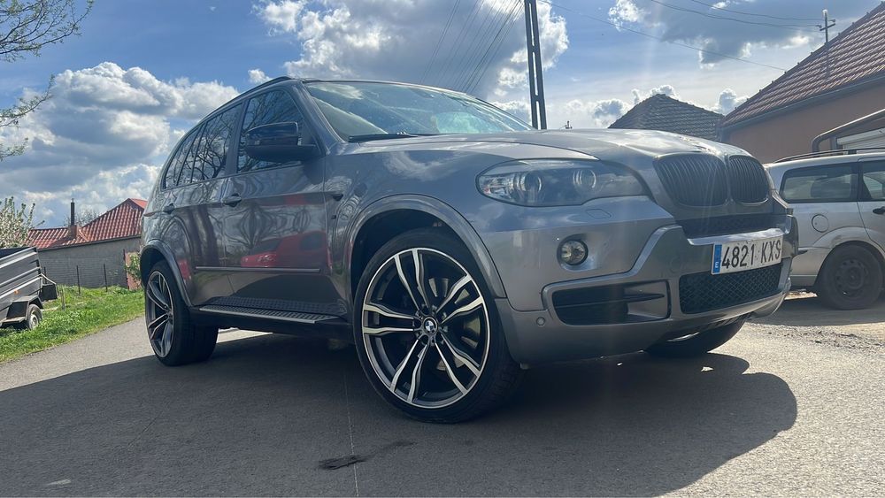 Vand BMW x5,toate dotarile posibile
