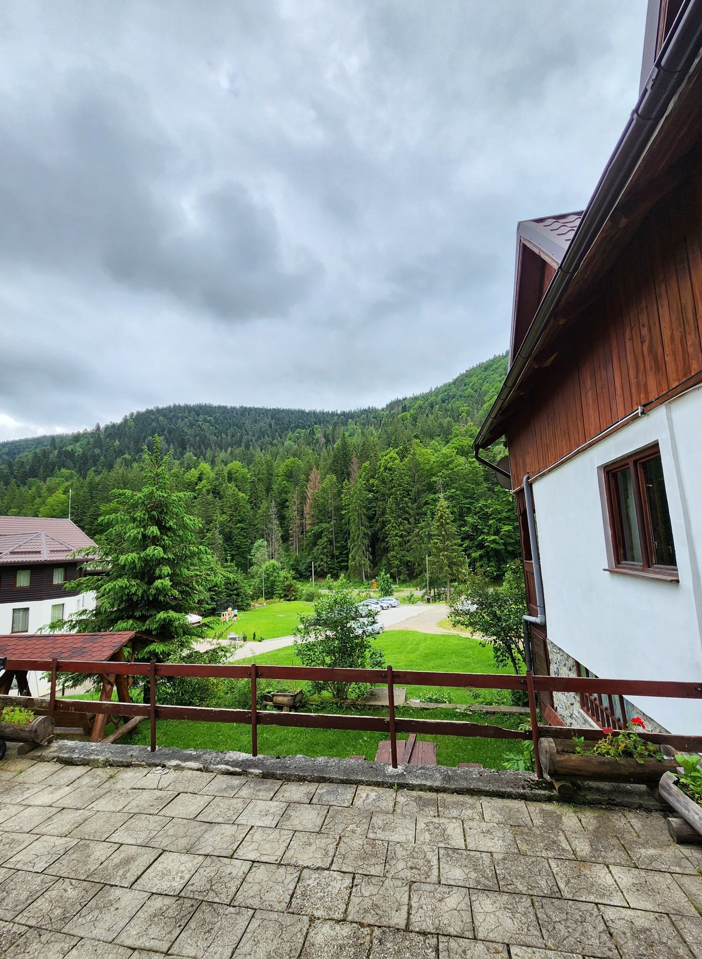 Inchiriez cabana la munte, in satul Rachitele(Pensiunea Susman)