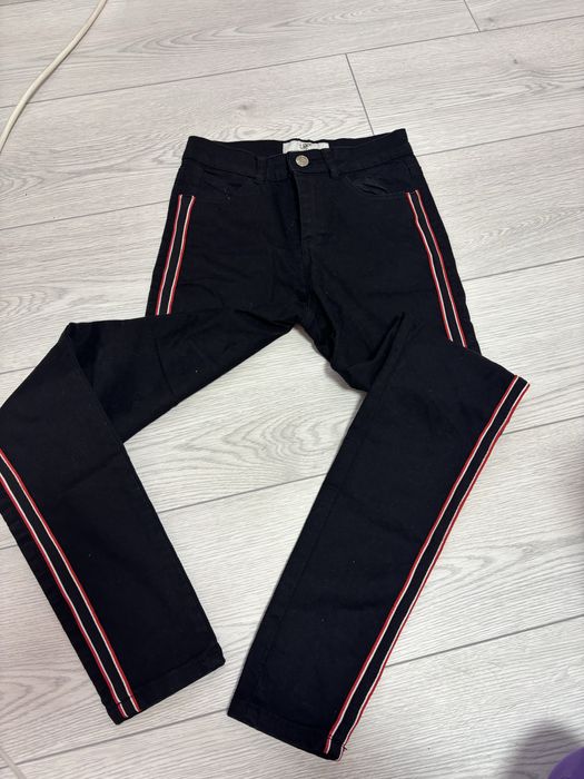 Дамски дънки.