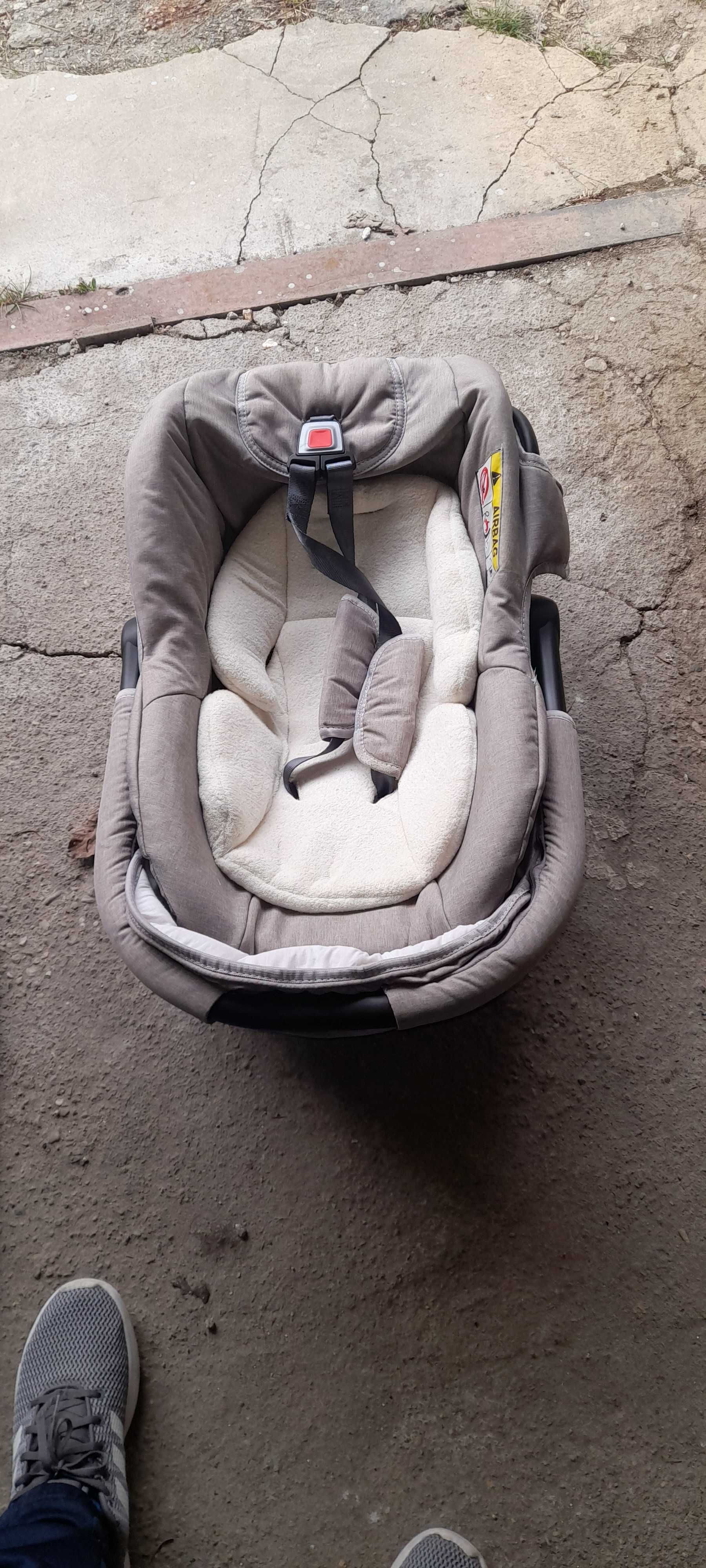 Căruț pentru bebeluși/copii, scopică, scaun mașină și alete acesorii