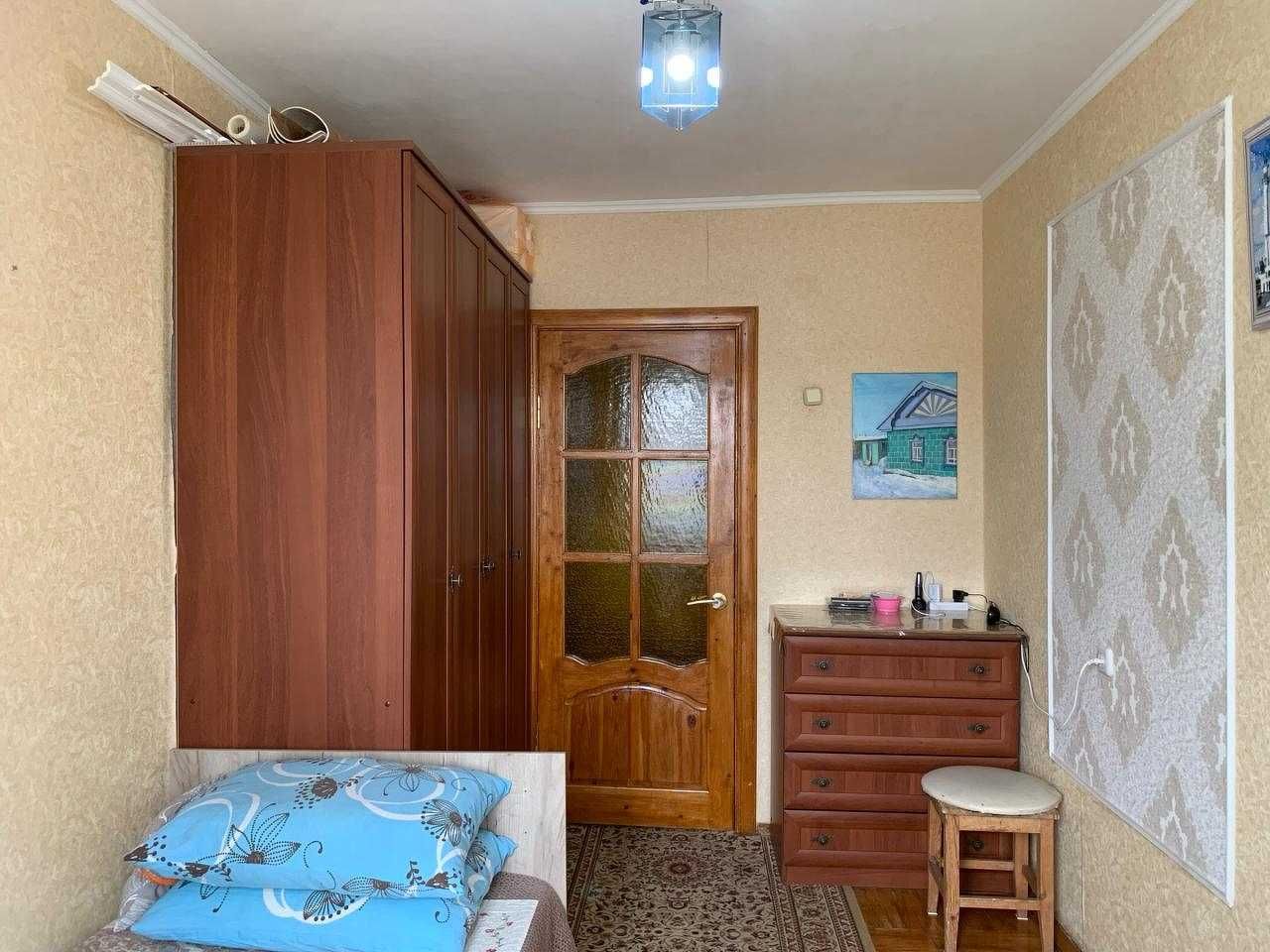 Продам 3 комн,кв. в районе центрального стадиона.