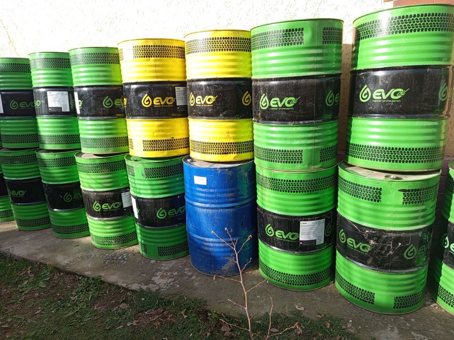 Продам / бочка 200 литров / .