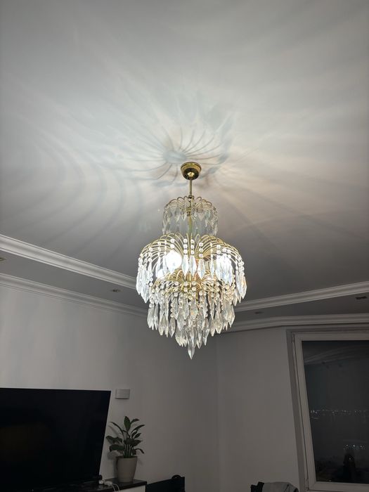 Люстра для гостиной