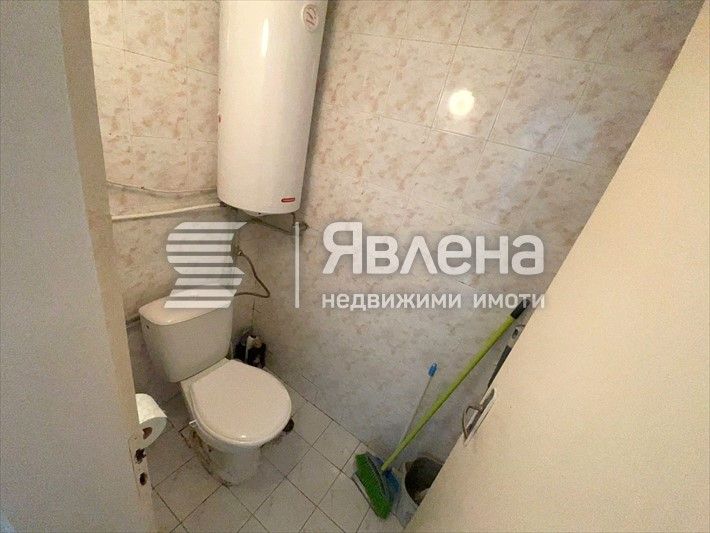 Дава се под наем Магазин в Бургас, Център - 24 кв.м за 128 € - Снимка #4