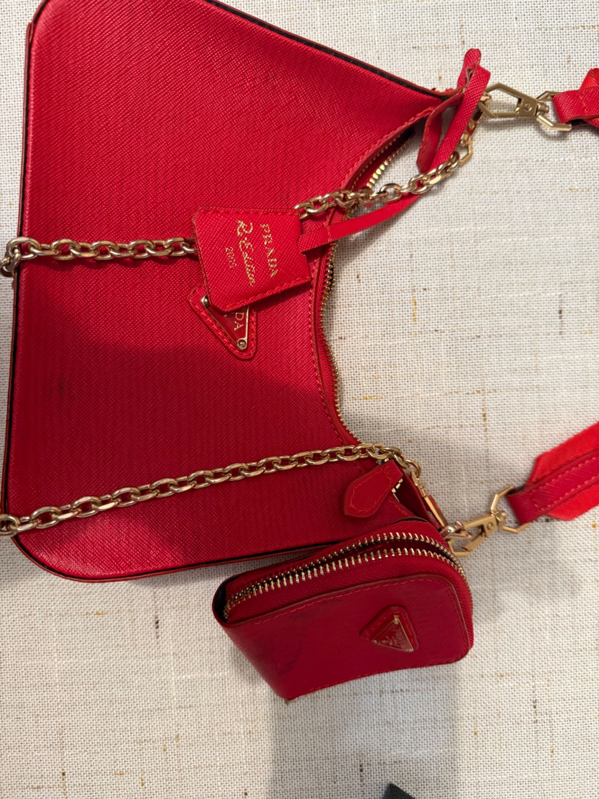 Чанта на Prada оригинална