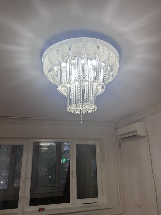 Люстра  б/у в хорошем состоянии