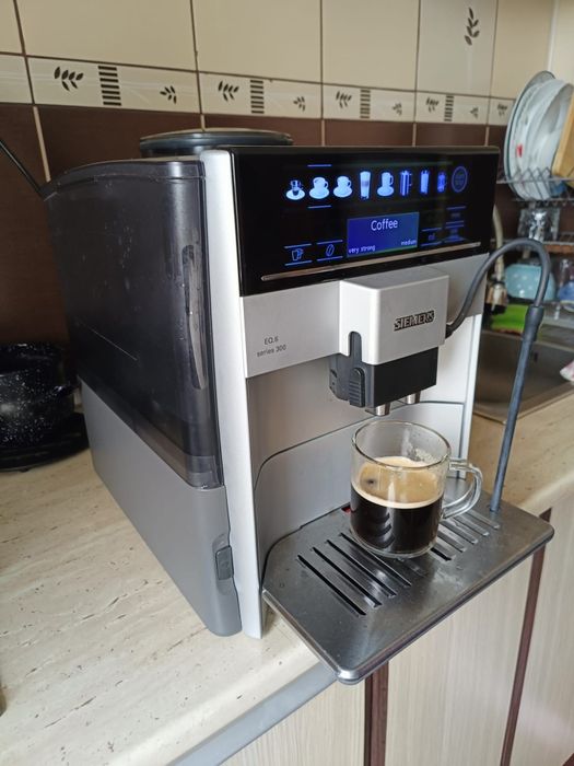 Aparat de cafea boabe Cappuccino Late Siemens Eq6 300