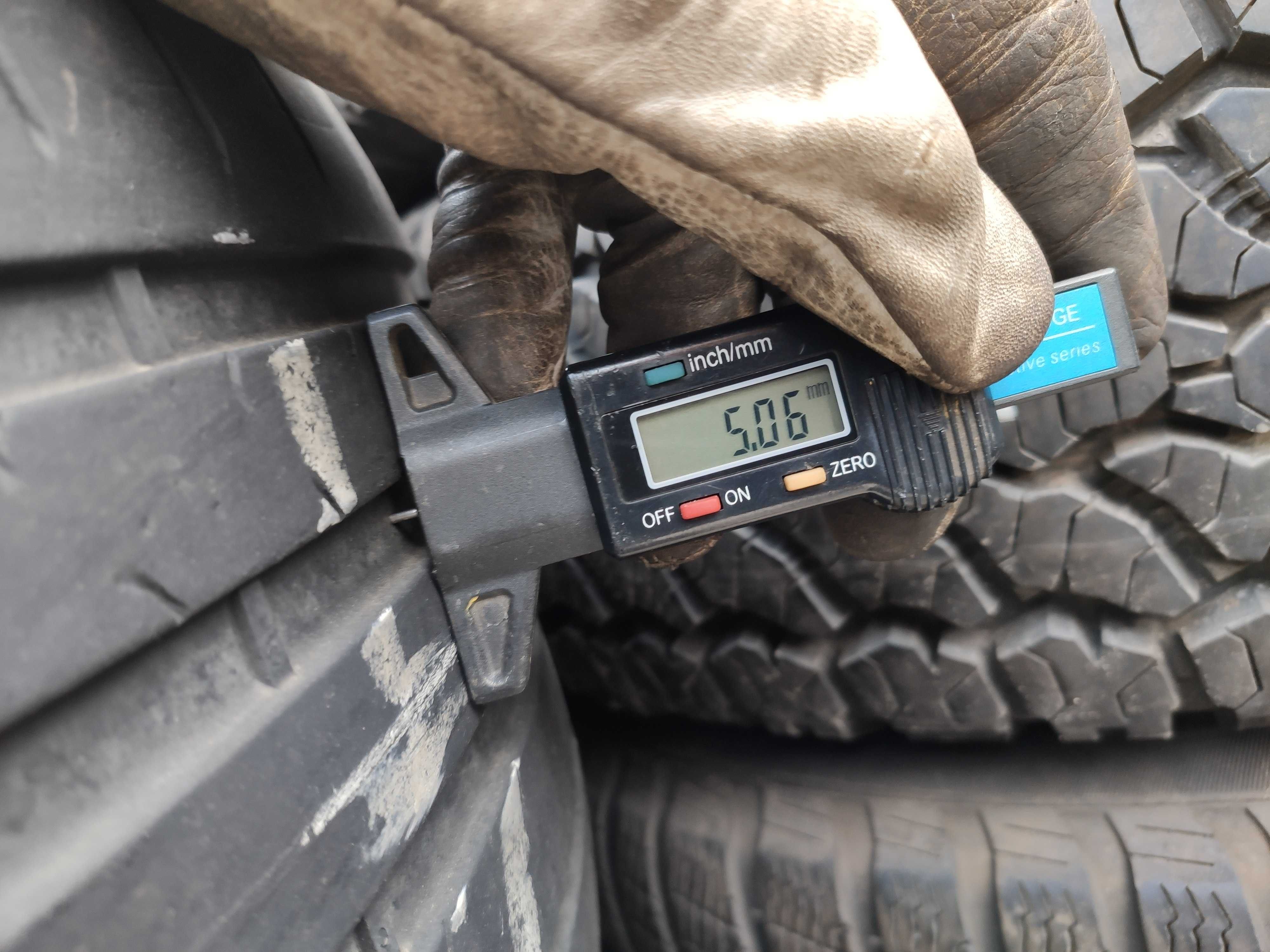 2бр Летни гуми 235 35 20 - Pirelli - DOT 2022