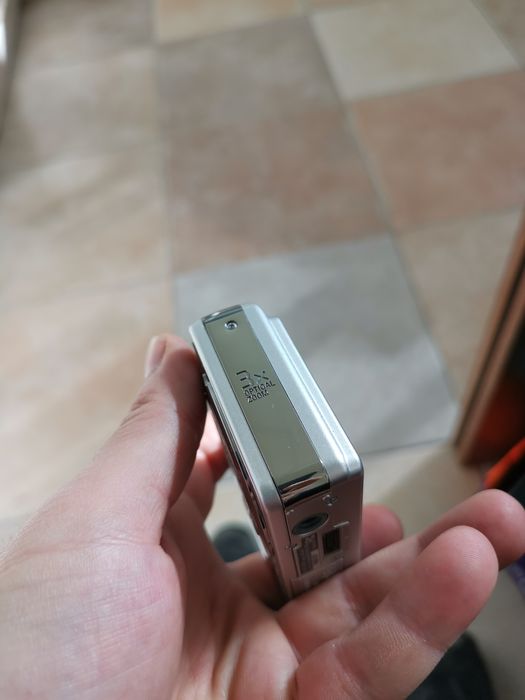 Sony CyberShot DSC-W55 - silver + HG Duo карта 1GB+ батерия + калъф