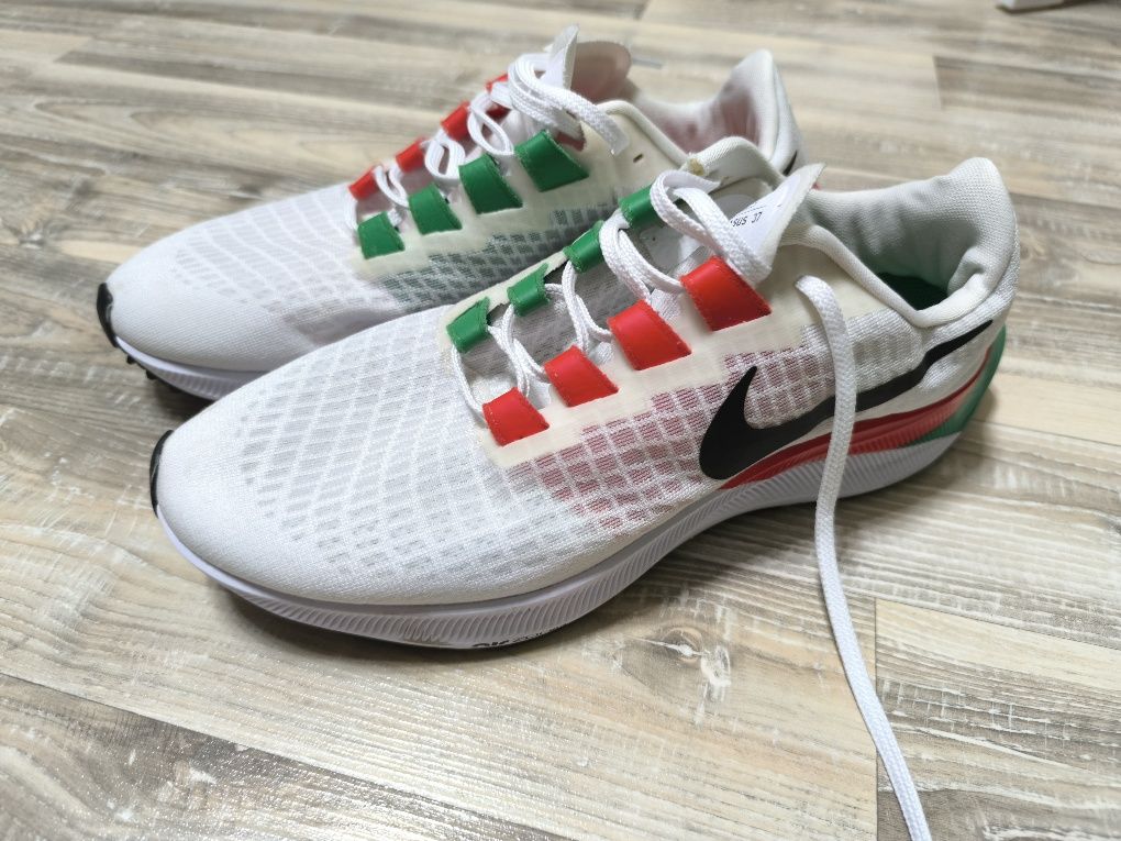 Nike ZOOM PEGASUS 37 номер 43
