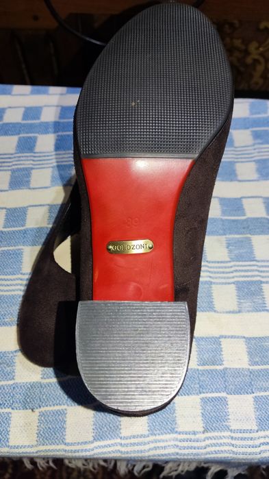 Женские туфли 39 размер