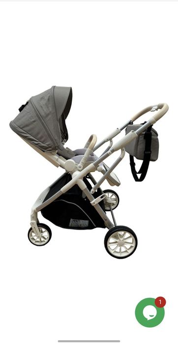 Vând cărucior utilizat de 3 ori