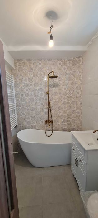 Renovări apartamente/case – servicii complete, de la demolări la cheie