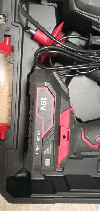 Masina de gaurit si insurubat