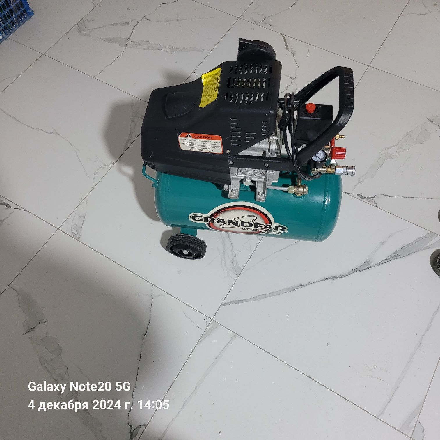 Продаётся компрессор 24L