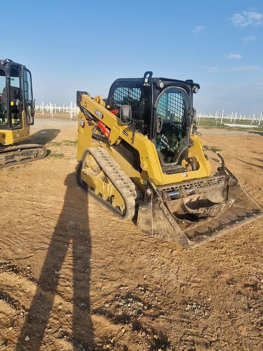 Miniexcavator miniincarcator cilindru compactor picon bobcat buldoexca