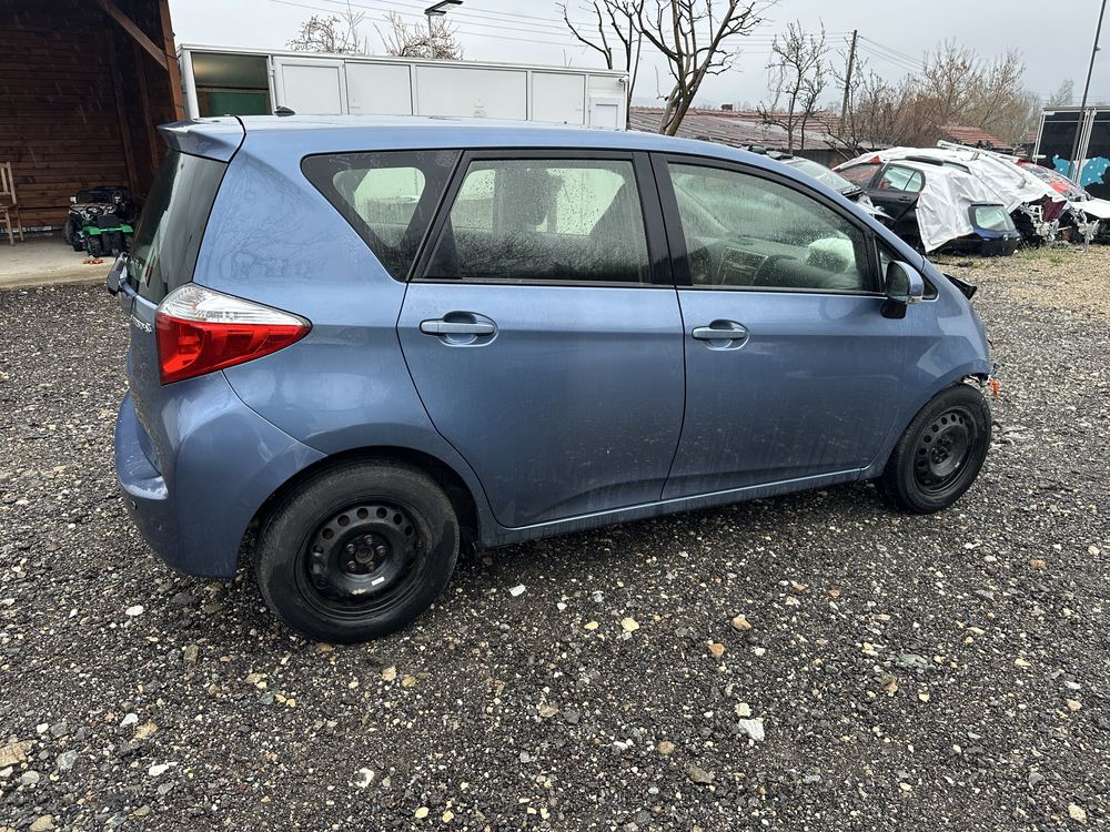 Toyota Verso S 1.33vvti 98 кс CVT На части!