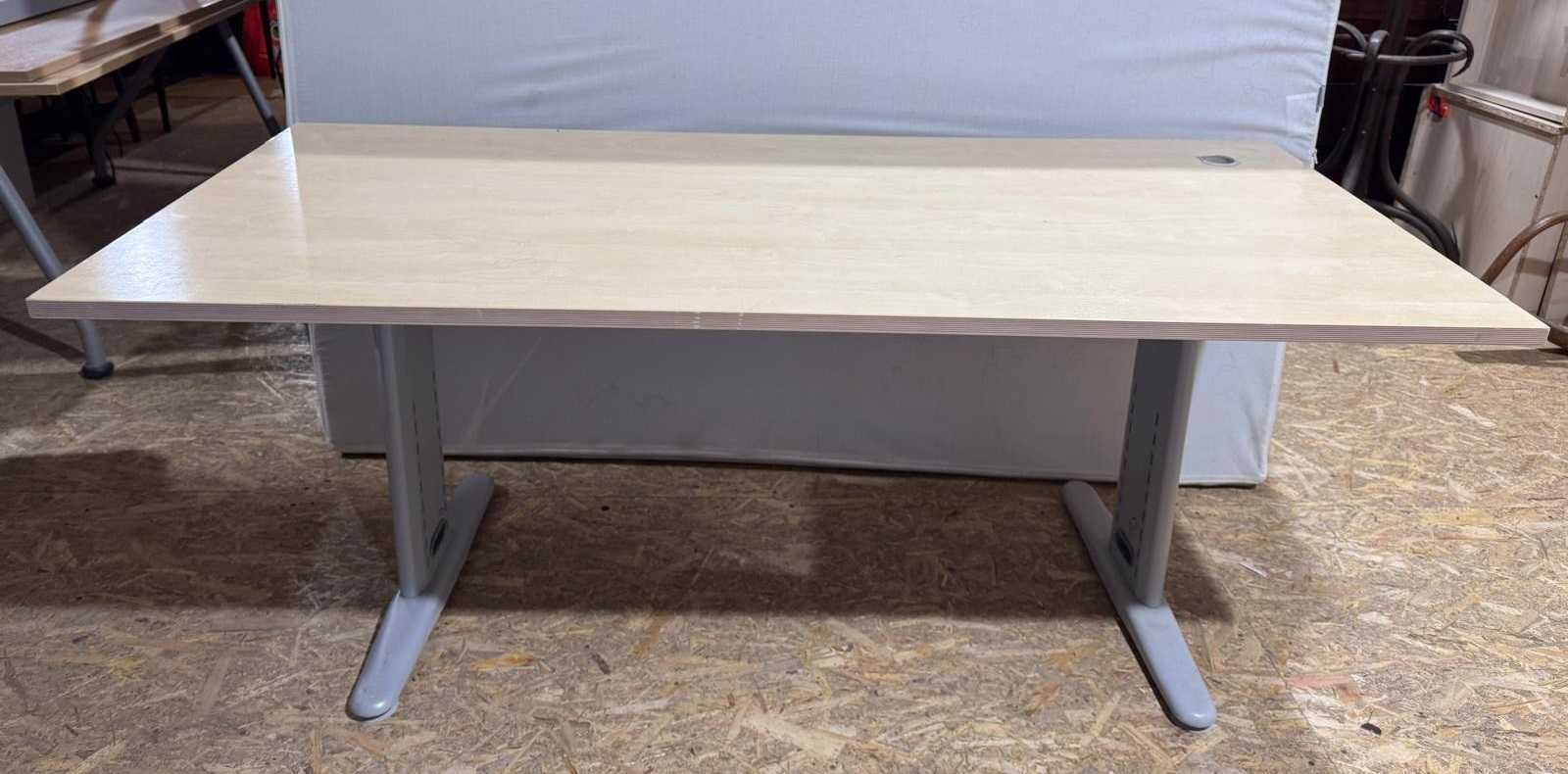 30 buc Birou solid cu picioare metalice; Birou cu blat 160/180x80 cm